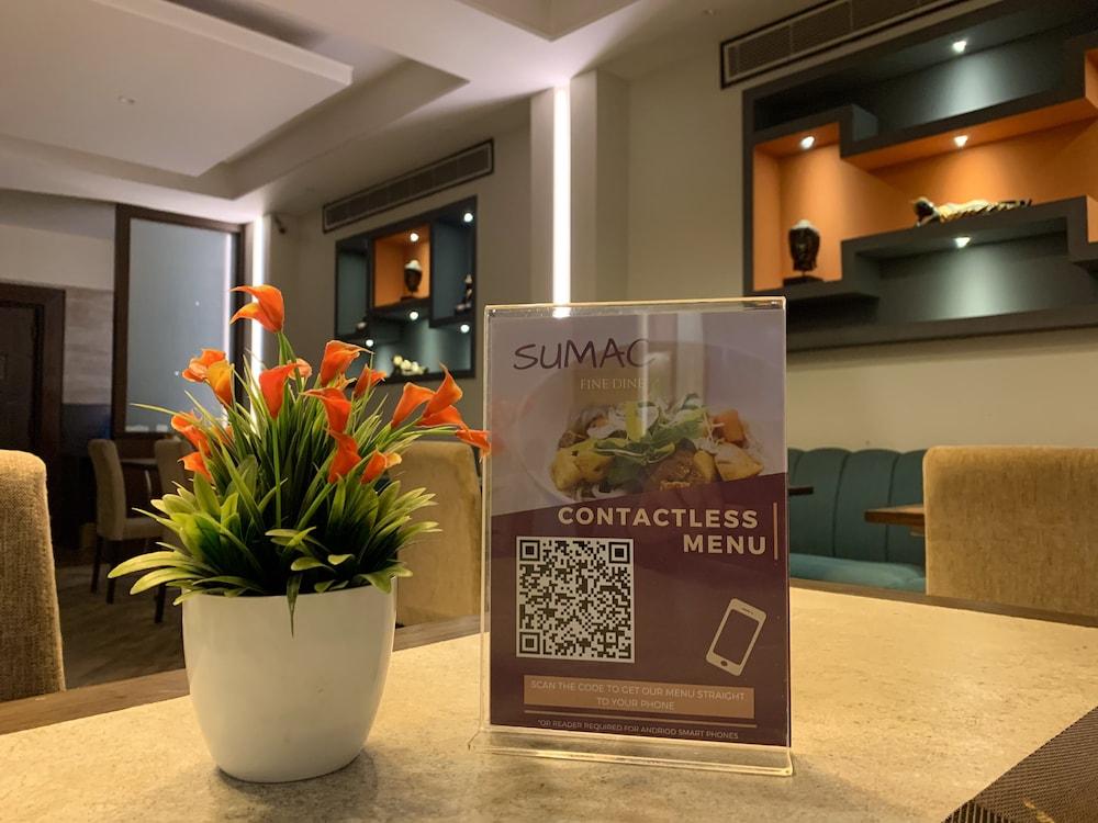 Royale Sarovar Portico Agra Agra  Exterior photo