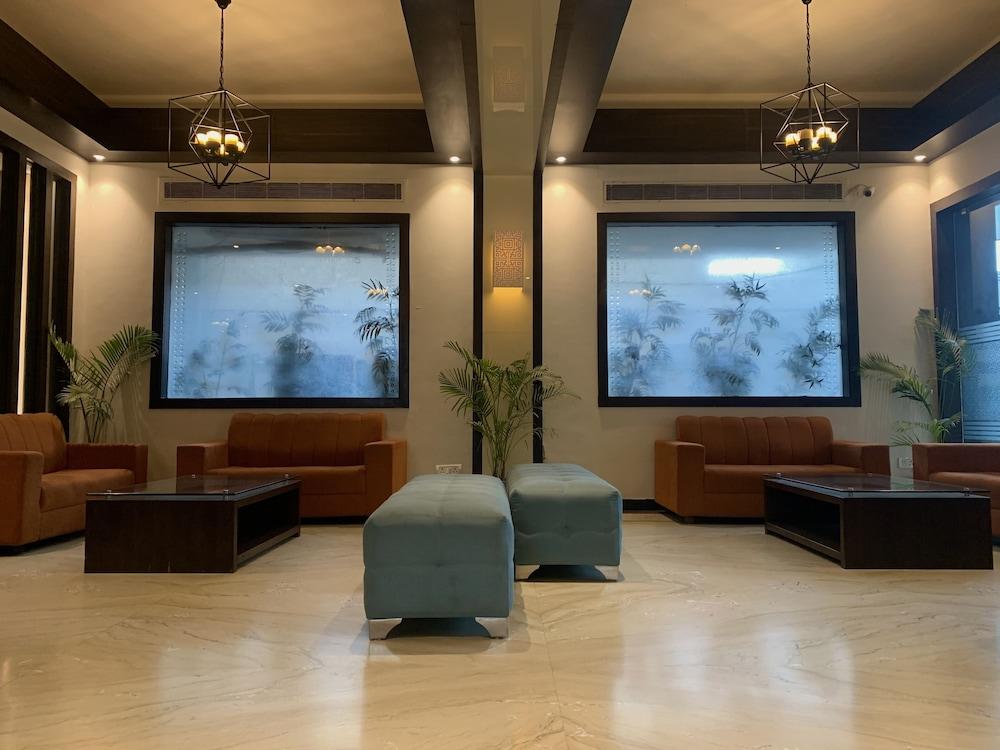 Royale Sarovar Portico Agra Agra  Exterior photo