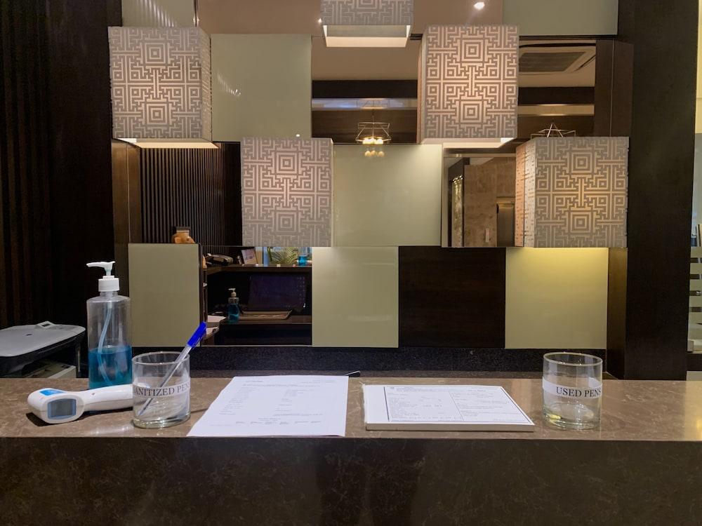 Royale Sarovar Portico Agra Agra  Exterior photo