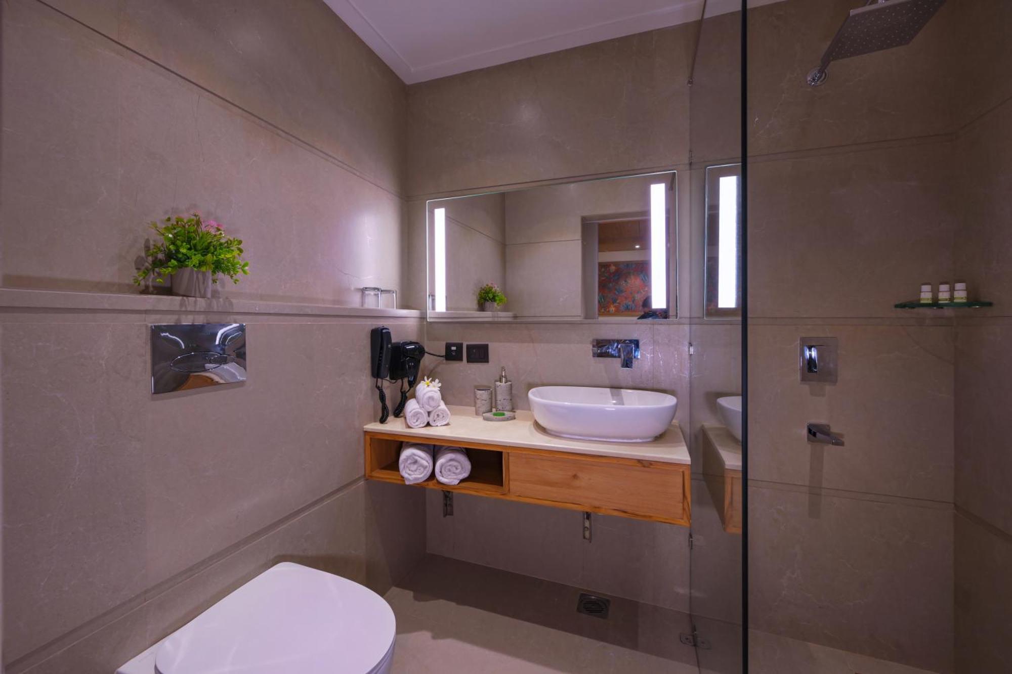 Royale Sarovar Portico Agra Agra  Exterior photo